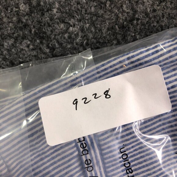 Banana Republic Aiden Club Chino Shorts Mens 32 Blue Seersucker Striped Nautical - Picture 10 of 10